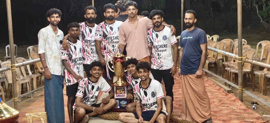 TEAM BROTHERS KOODANAM 9IMAGE CREDIT PERIYA.IN)