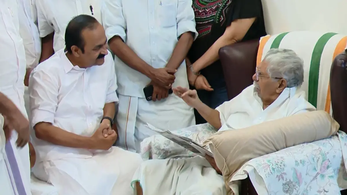 VD Satheesan, Vayalar Ravi, Kerala Congress Politics, New Kerala CM, UDF Government 2026, Kochi News.
