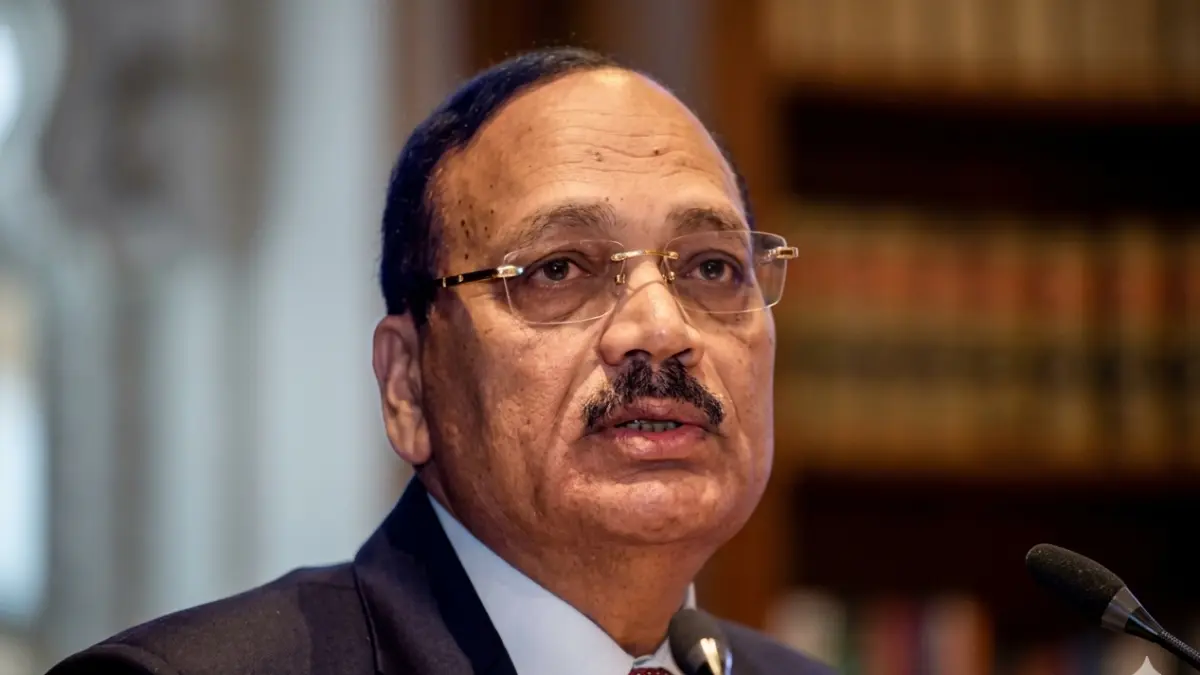CJI Controversy, Unemployed Youth Cockroaches, Supreme Court India News, Law Students Protest, Supreme Court Bar Association, Indian Judiciary News.