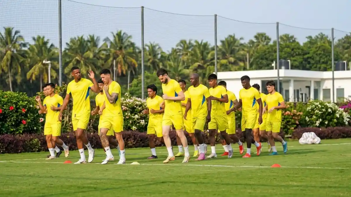 ഐഎസ്എലിന് അപായ വിസിൽ, ISL Financial Crisis 2026, Kerala Blasters Shutdown News, Indian Football League Updates, AIFF Club Licensing Issues.