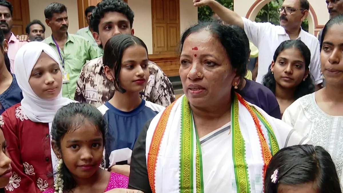 സ്കൂൾ കുട്ടികൾക്ക് 3, ആർത്തവ അവധി, മന്ത്രി കെ എ തുളസി, ആർ ശ്രീലേഖ, കേരള വിദ്യാഭ്യാസം