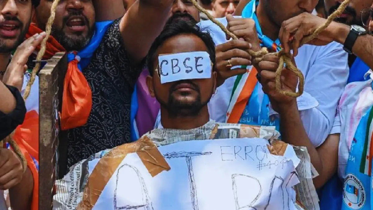 സിബിഎസ്ഇ പരീക്ഷാ പുനർ, സിബിഎസ്ഇ ചെയർമാൻ മാറ്റം, ഒഎസ്എം മാർക്കിംഗ് അഴിമതി, കോംപ്റ്റ് എഡ്യൂടെക്ക് കമ്പനി, വിദ്യാഭ്യാസ വാർത്തകൾ