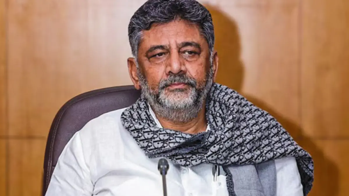 കർണാടക മുഖ്യമന്ത്രിയായി ഡി.കെ., ഡി കെ ശിവകുമാർ, കർണാടക മന്ത്രിസഭ, ബംഗളൂരു സത്യപ്രതിജ്ഞ, കോൺഗ്രസ് രാഷ്ട്രീയം