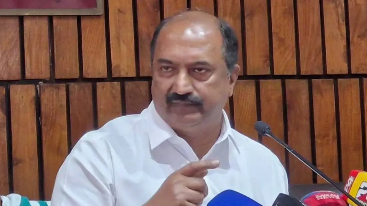 തെറ്റിദ്ധാരണാജനകമായ പ്രചാരണങ്ങള്‍ക്ക് മുഖ്യമന്ത്രി, കേരള ധനകാര്യ ദവളപത്രം, കെ എൻ ബാലഗോപാൽ ഫേസ്ബുക്ക്, വി ഡി സതീശൻ വാർത്തകൾ, കേരള കടബാധ്യത കണക്കുകൾ