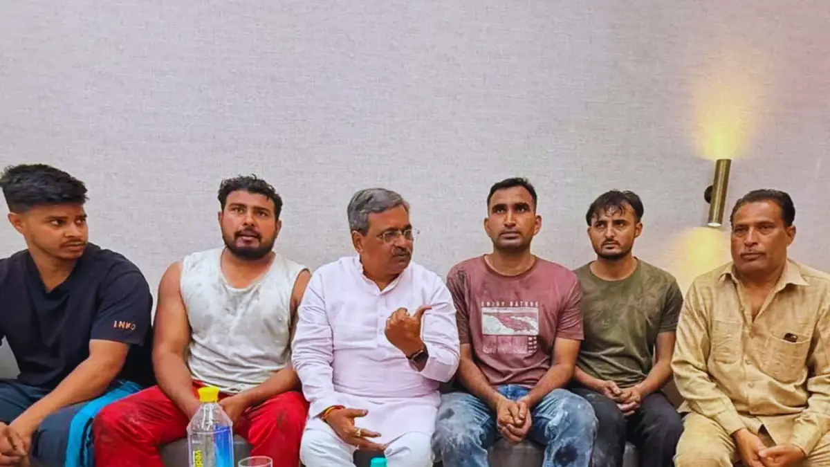 ഡൽഹി ഹോട്ടൽ തീപിടിത്തം, മാളവ്യ നഗർ ദുരന്തം, രക്ഷാപ്രവർത്തനം, ബിജെപി എംഎൽഎ പ്രശംസ, ഡൽഹി അഗ്നിബാധ