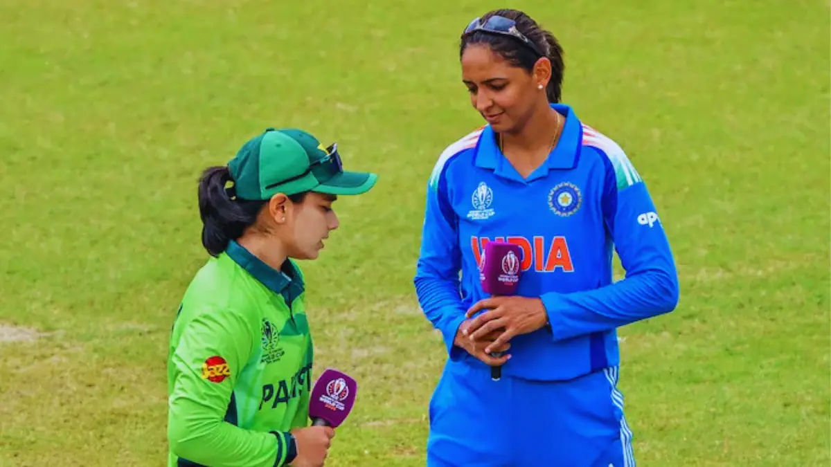 ഹസ്തദാന വിവാദം, ഹർമൻപ്രീത് കൗർ, ഫാത്തിമ സന, ഇന്ത്യ പാകിസ്താൻ ക്രിക്കറ്റ്, വനിതാ ടി20 ലോകകപ്പ്