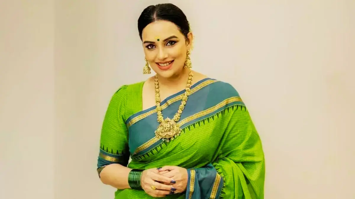 ടിനി ടോം, അൻസിബ ഹസൻ, ശ്വേതാ മേനോൻ, അമ്മ സംഘടന, സിനിമ വിവാദം