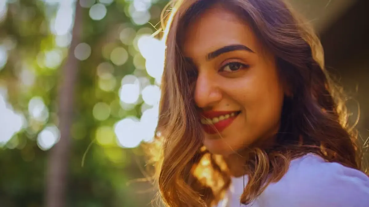 നസ്രിയ പങ്കുവെച്ച ചിത്രത്തിലെ സന്ദേശം ചർച്ചയാകുന്നു.