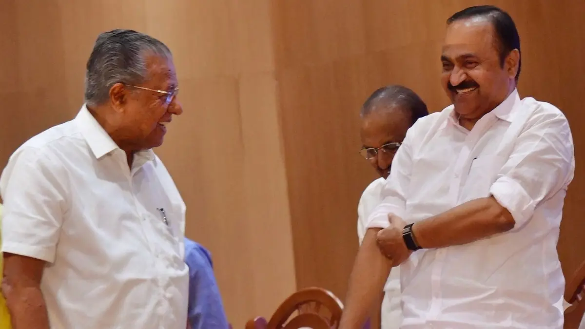 മദ്യനയത്തിനെതിരെ പിണറായി വിജയൻ. വില പകുതിയിലധികം കുറച്ചത് യുവതലമുറയെ വഴിതെറ്റിക്കുമെന്ന് പ്രതിപക്ഷ നേതാവിന്റെ വിമർശനം.