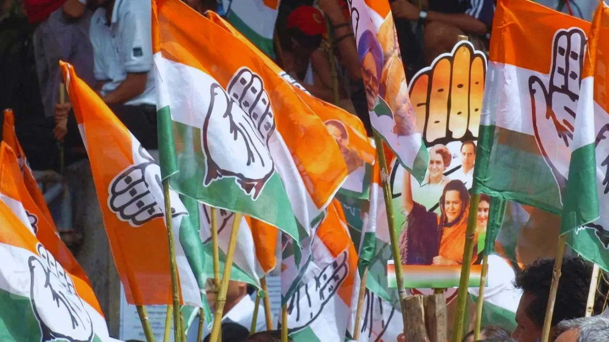 നീറ്റ് പരീക്ഷാ ദിനത്തിൽ ബെംഗളൂരുവിൽ കോൺഗ്രസ് റാലി മൂലം ഗതാഗതക്കുരുക്ക്.