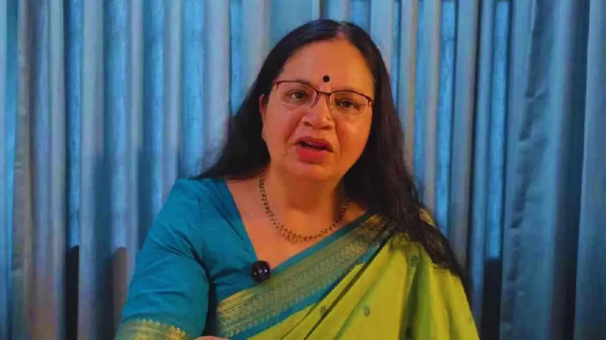 ഭാഗ്യലക്ഷ്മി ഭർത്താവിനെതിരെയുള്ള അതിക്രമങ്ങൾ വെളിപ്പെടുത്തുന്നു.