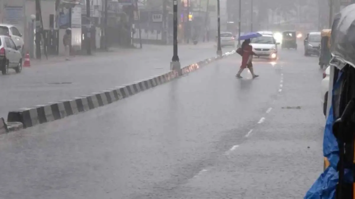 കനത്ത മഴ കാരണം