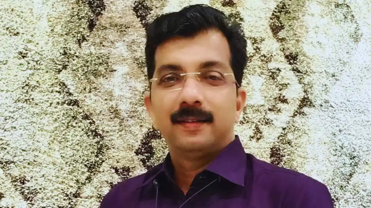 വീസ തട്ടിപ്പ് കേസിൽ, മുണ്ടക്കയം ട്രാവൽ ഏജൻസി തട്ടിപ്പ്, അനീഷ് ഉമ്മർ അറസ്റ്റിൽ, വിദേശ ജോലി തട്ടിപ്പ് കേരളം, കോഴിക്കോട് പോലീസ് അറസ്റ്റ്