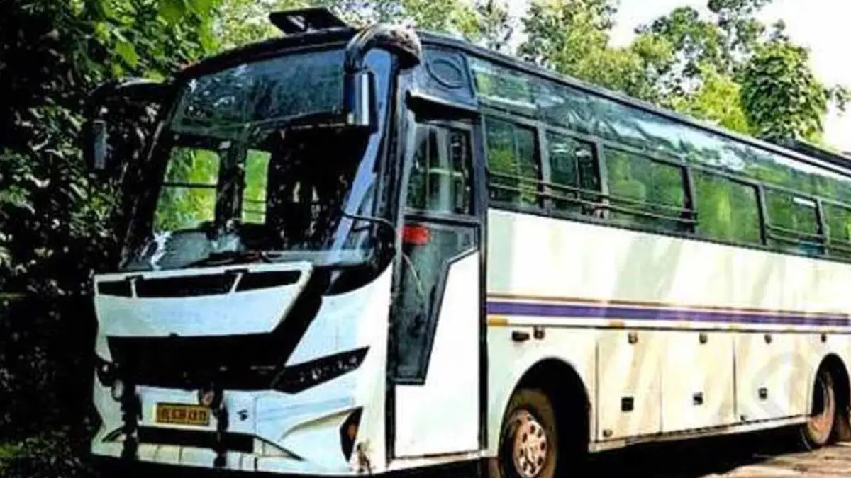 ടൂറിസ്റ്റ് ബസ്