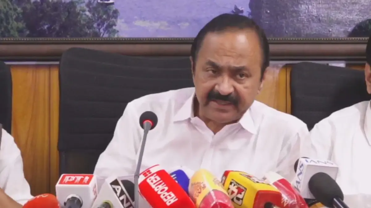 കള്ളാടി മണ്ണിടിച്ചിൽ ദുരന്തത്തെത്തുടർന്ന് വയനാട്ടിൽ പരിശോധനകൾ ഊർജ്ജിതമാക്കി.